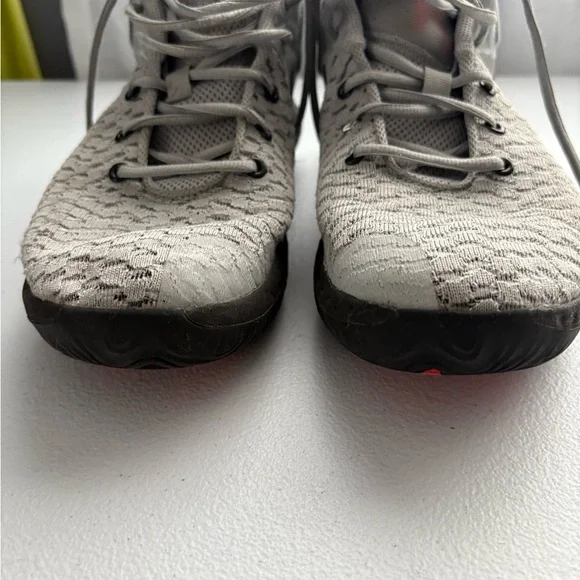 Nike KD basketball shoes - Picture 2 of 8